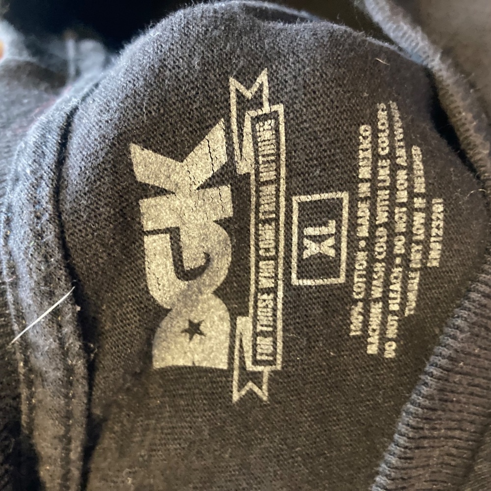 Friday T-Shirt - Picture 2 of 4